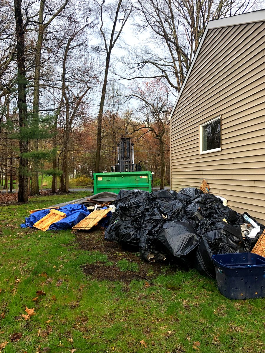 Bakersfield Dumpster Direct Cleanout Service in Bakersfield