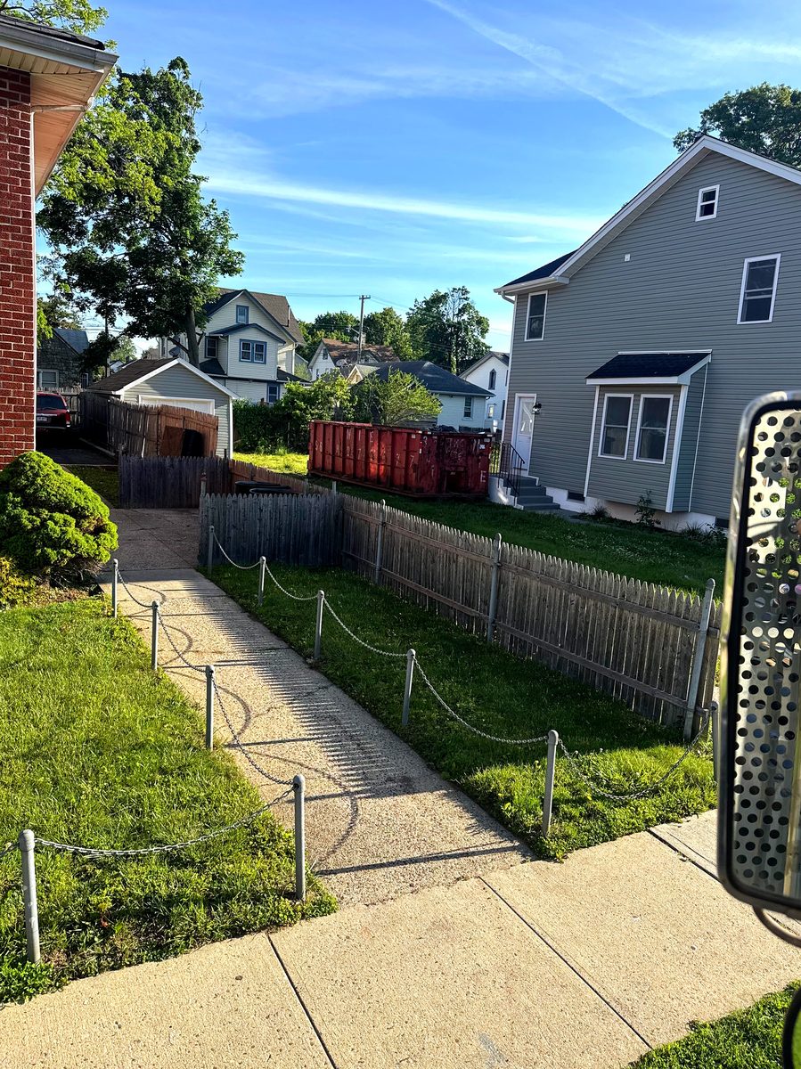 Tampa Bin Express Cleanout Service in Tampa