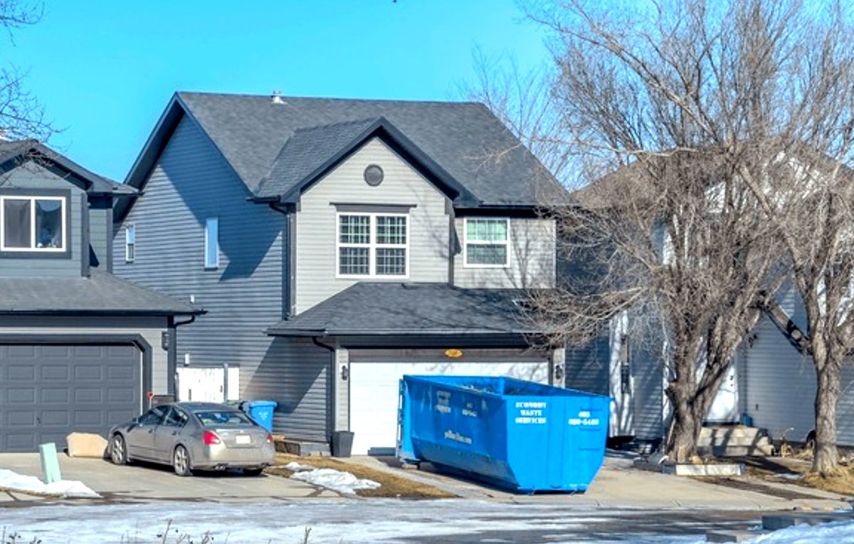 VB Dumpster Rentals Residential Driveway Placement in Virginia Beach