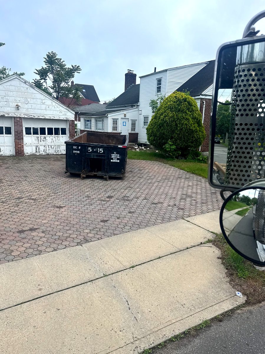 Des Moines Bin Rentals Cleanout Service in Des Moines